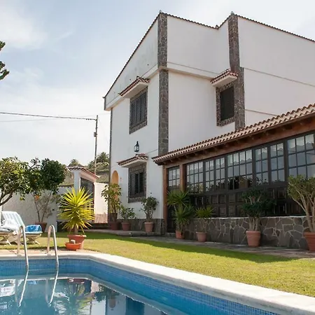 Сasa de vacaciones House, 6 People, Private Pool And Garden Tacoronte